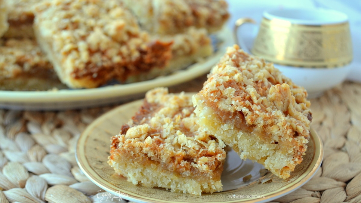 Песочный пирог со сметанной карамелью