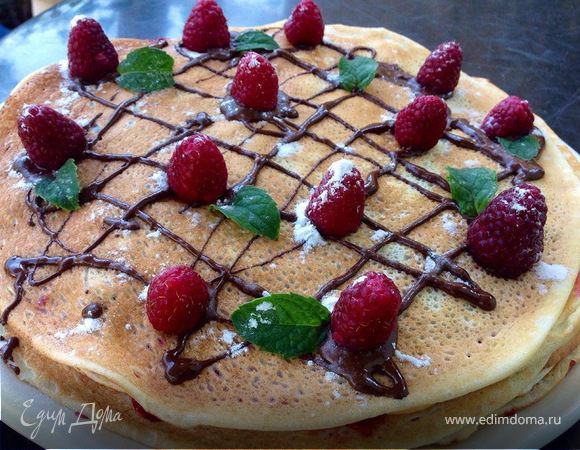 Блинный торт с малиной