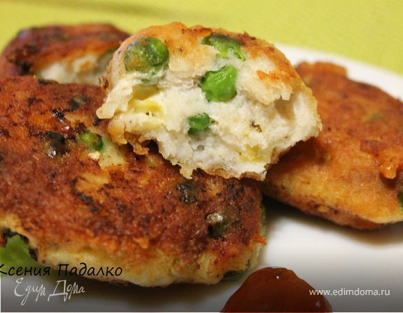 Котлеты из судака с зеленым горошком