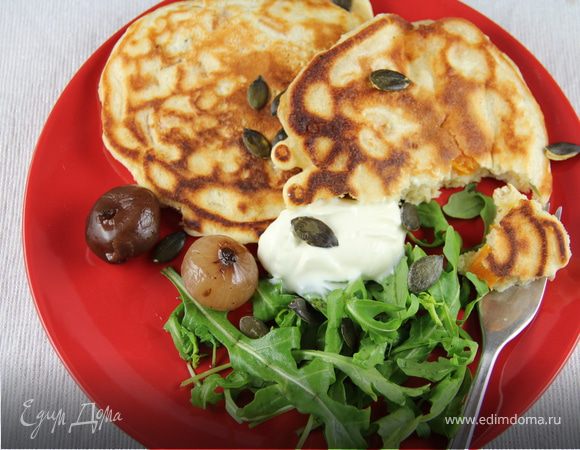 Оладьи с тыквой, козьим сыром и розмарином