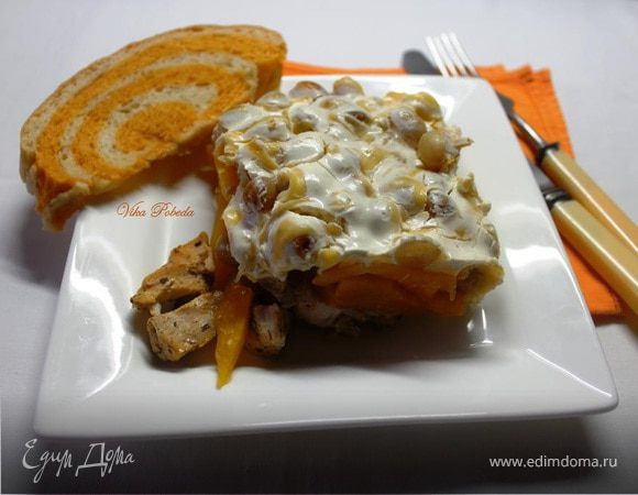 Курица, запеченная с тыквой и виноградом Курица, запеченная с тыквой и виноградом