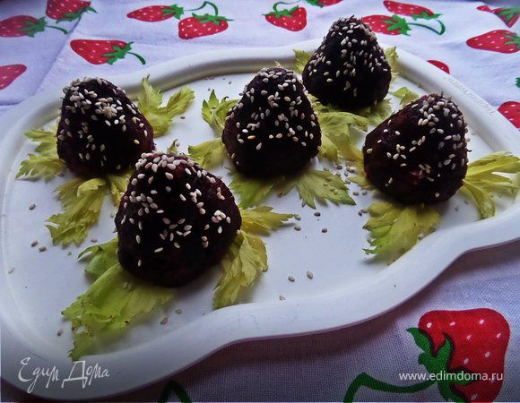 Свекольная "клубничка" с килькой