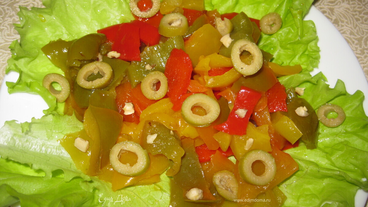 Салат из запеченных перцев