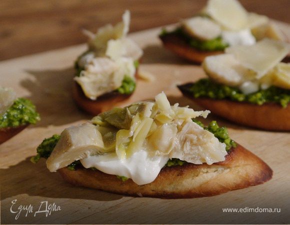 Брускетты с артишоками и соусом песто Брускетты с артишоками и соусом песто