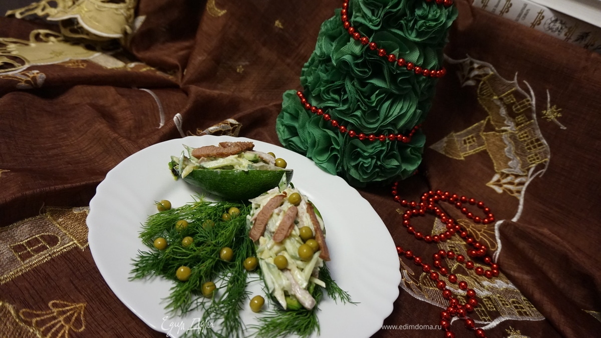 Салат из авокадо с индейкой