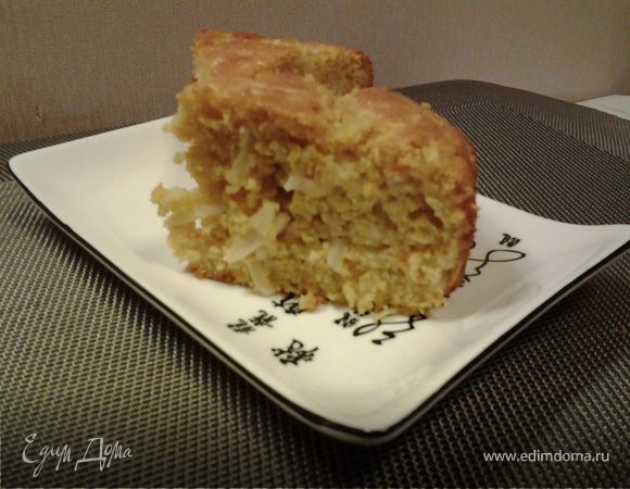 Шарлотка с квашеной капустой и цельнозерновой мукой