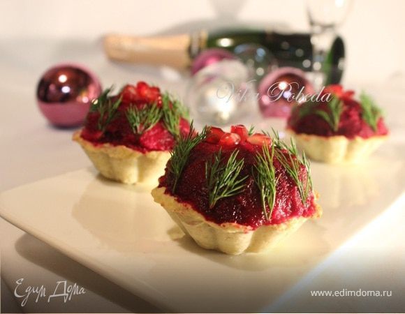 Селедка под шубой в картофельных корзинках Селедка под шубой в картофельных корзинках