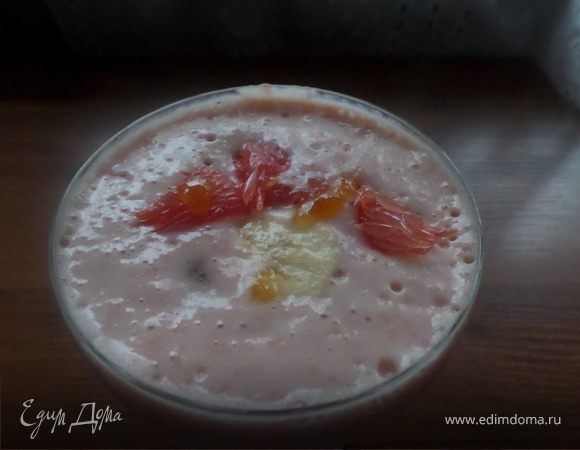 Смузи с грейпфрутом и бананом Смузи с грейпфрутом и бананом