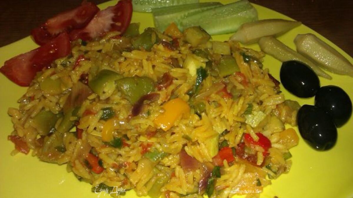 Яркая постная паэлья с овощами