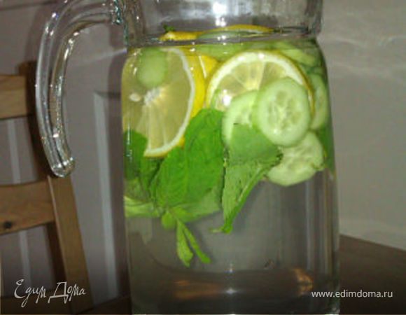 Коктейль "Sassy Water"