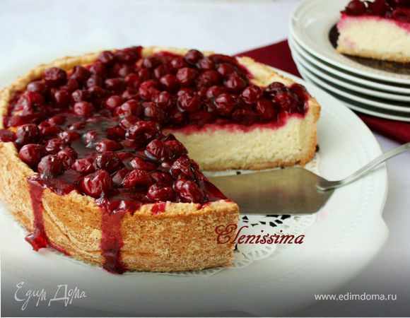 Творожный пирог с кокосом и вишней