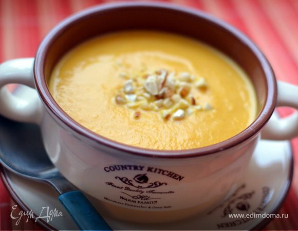 Крем-суп из моркови с миндальным орехом Крем-суп из моркови с миндальным орехом