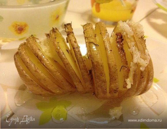 Запеченная картошка с чесночной заправкой