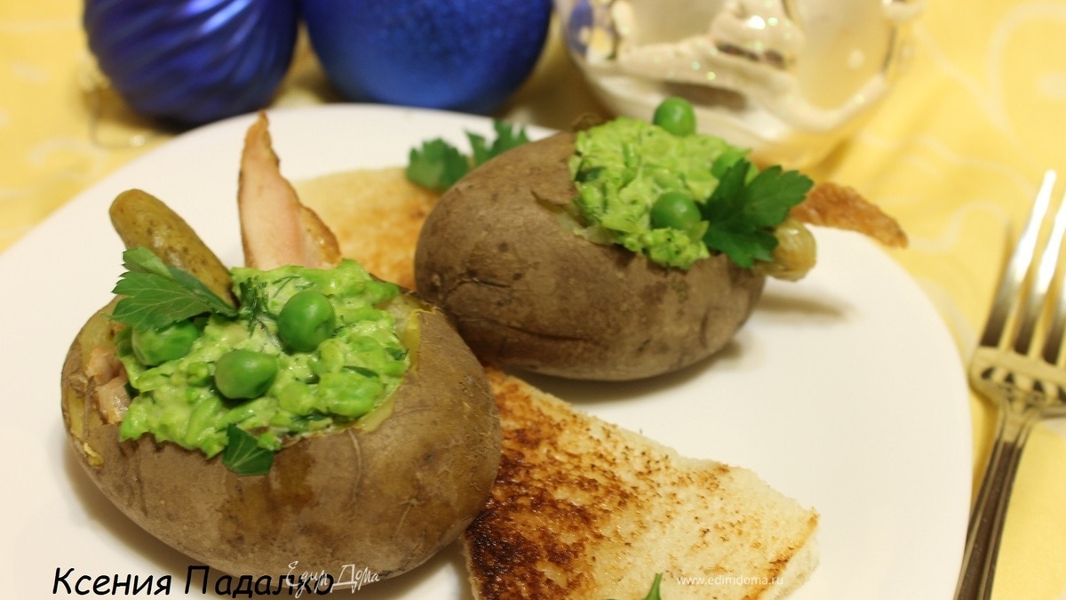 САЛАТ А-ЛЯ "ОЛИВЬЕ" В КАРТОФЕЛЬНЫХ БОЧОНКАХ