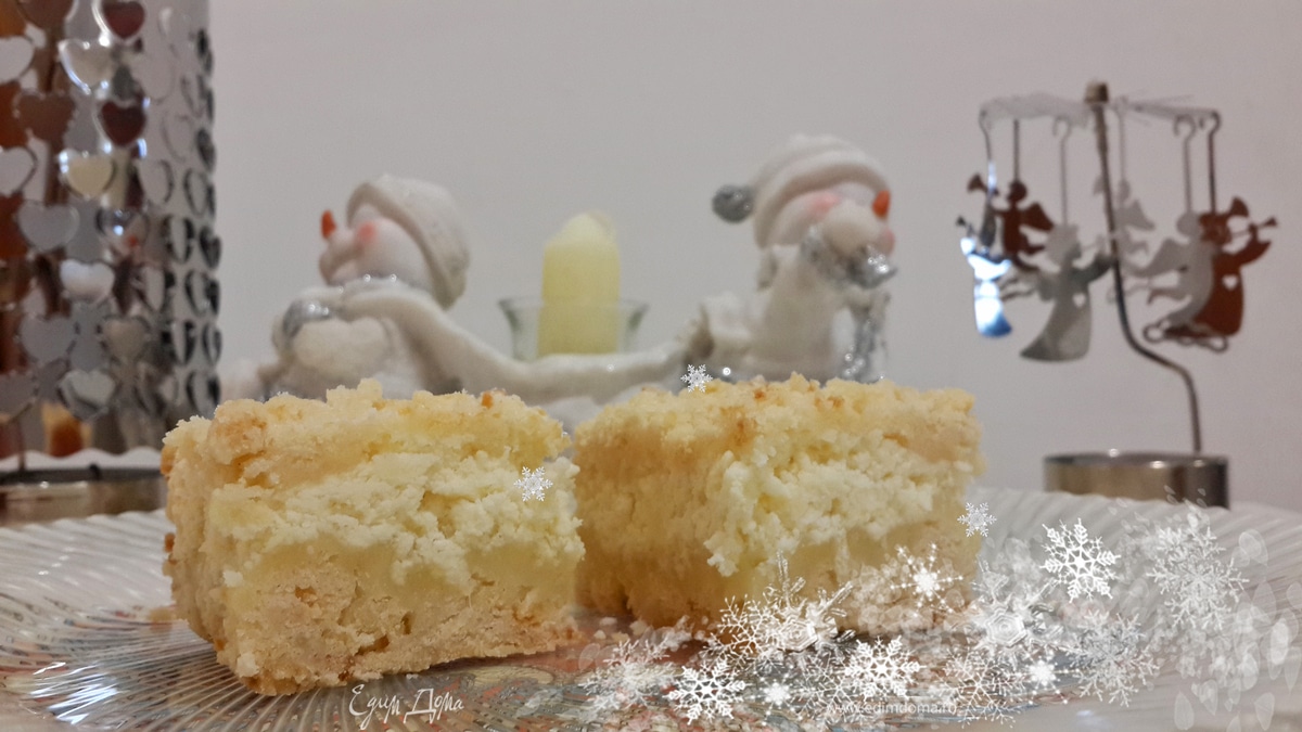 Пирог "Новогодний" с ананасом и кокосом