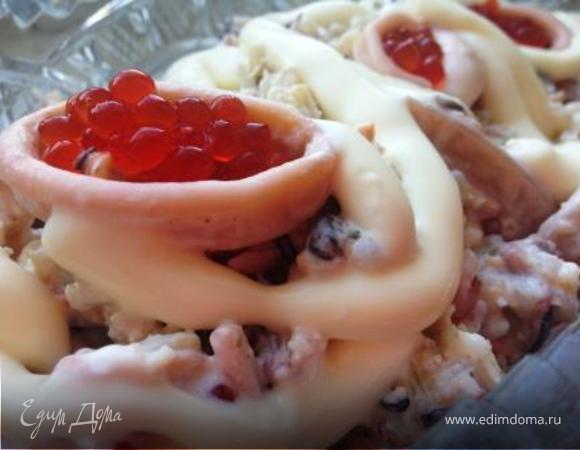 Салат "Морской коктейль с красной икрой" Салат "Морской коктейль с красной икрой"