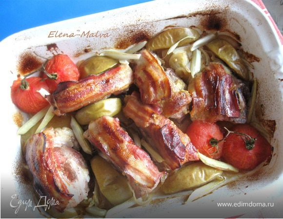 Свинина под ароматной корочкой, с яблоком, помидором и сельдереем Свинина под ароматной корочкой, с яблоком, помидором и сельдереем