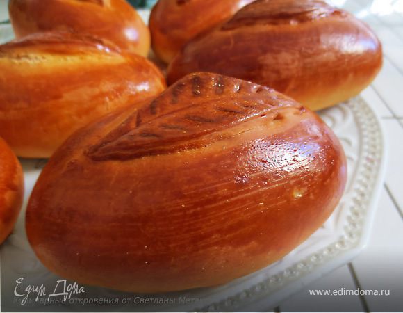 Пирожки с начинкой из картофельного пюре, лука и бекона Пирожки с начинкой из картофельного пюре, лука и бекона