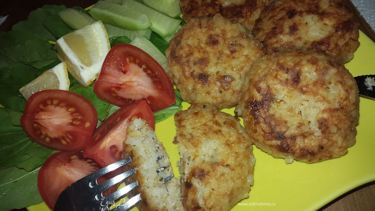 Котлеты с тунцом и рисом