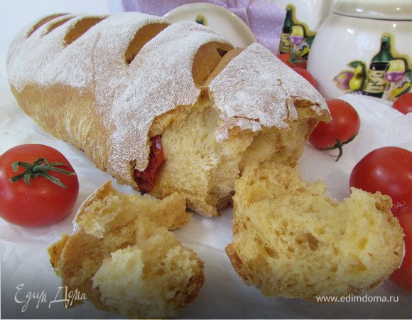 Томатный батон с вялеными помидорами Томатный батон с вялеными помидорами