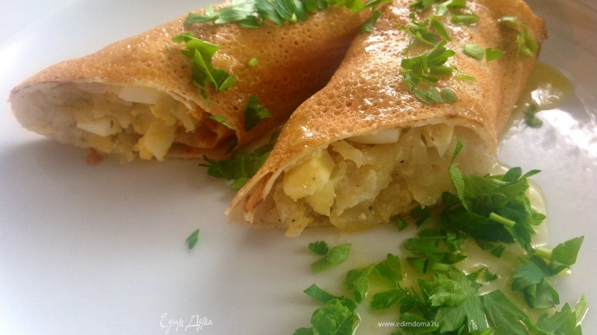 Блины с капустой и яйцом