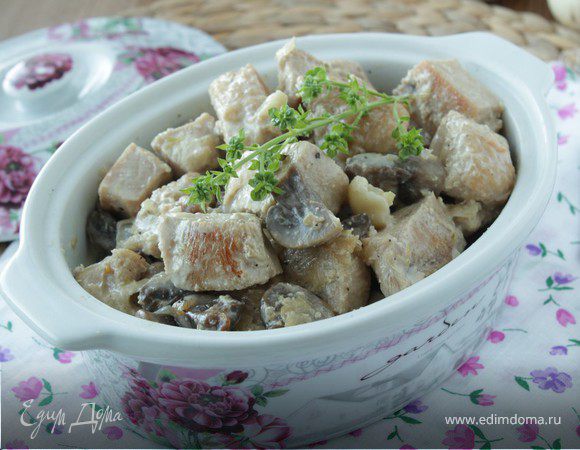 Фрикасе из индейки с шампиньонами