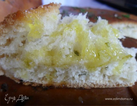 Фокачча с зеленью и чесноком Фокачча с зеленью и чесноком