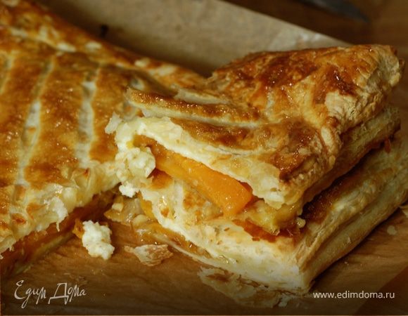 Пирог с тыквой, луком и сыром 