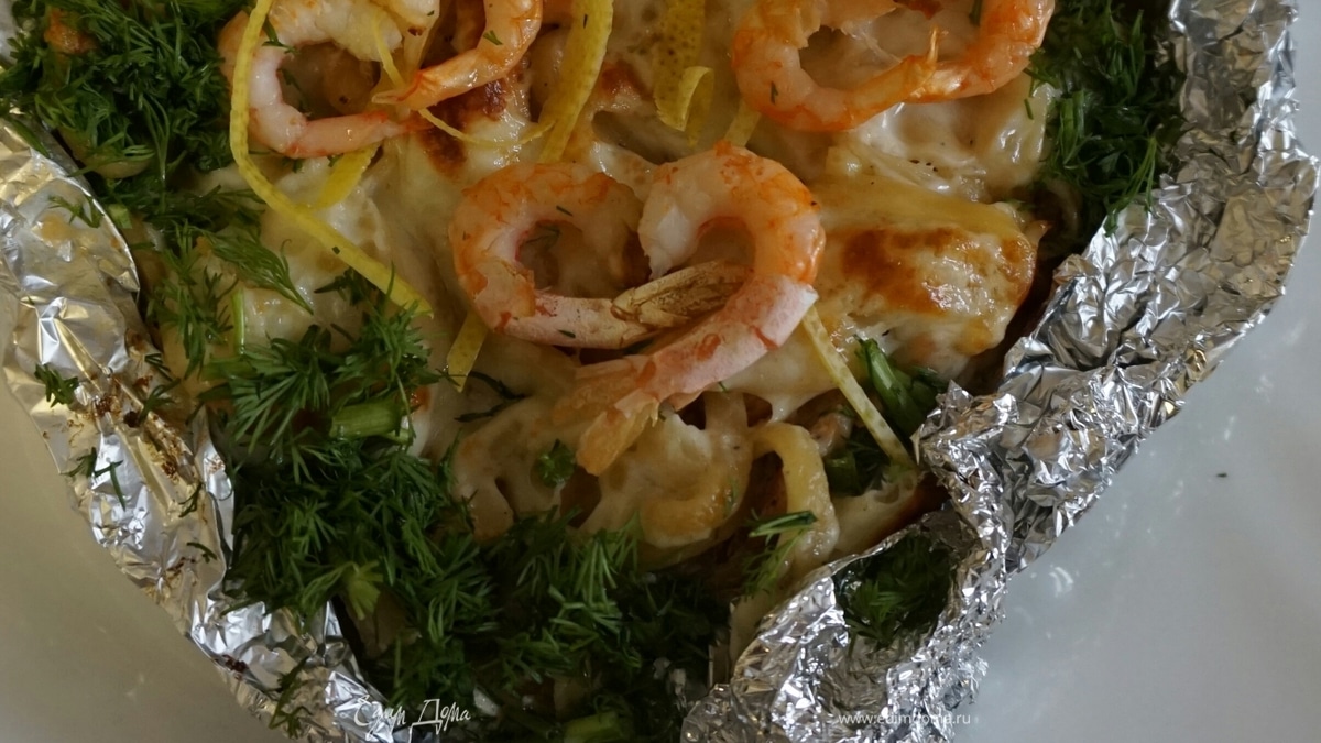 Запеченные лингвини с форелью и креветками