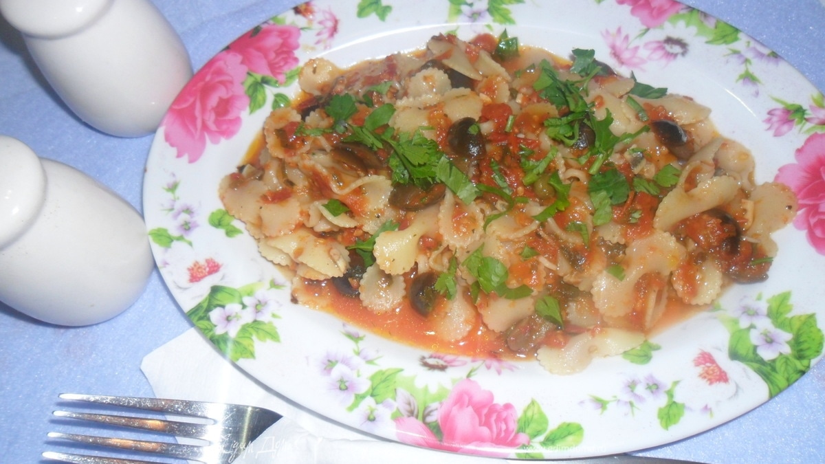 Паста с соусом Puttanesca