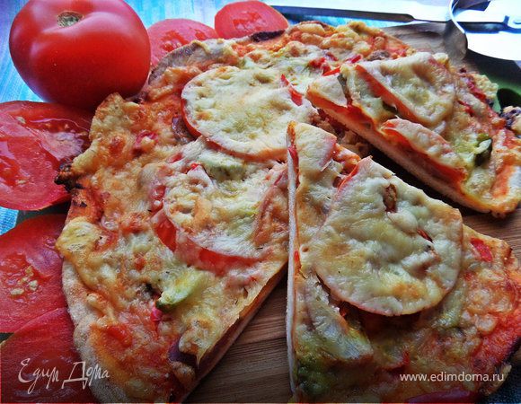 Пицца с курицей и ананасом Пицца с курицей и ананасом