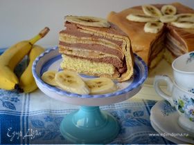 Блинный торт с бананами и шоколадным муссом