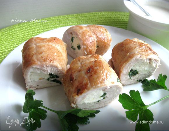 Куриные рулетики с сырным соусом