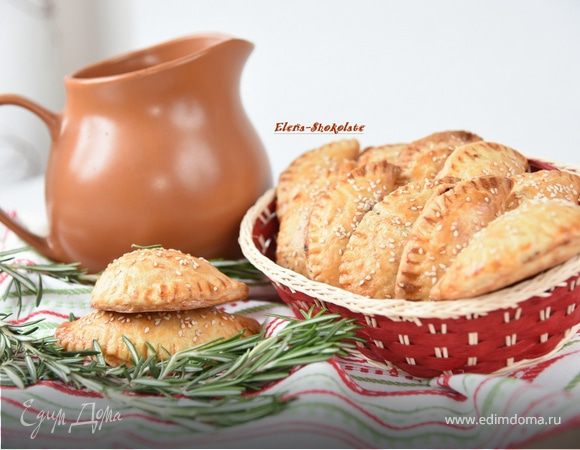 Пирожки с начинкой, тушенной в пиве и сыром Пирожки с начинкой, тушенной в пиве и сыром