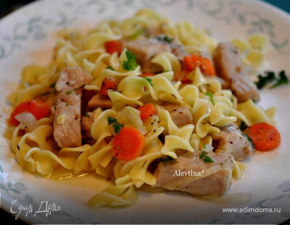 Свинина с овощами и яичной лапшой Свинина с овощами и яичной лапшой