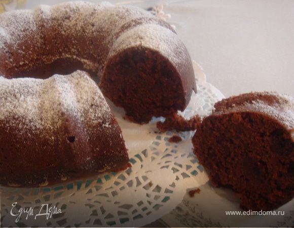 Шоколадно-вишневый кекс