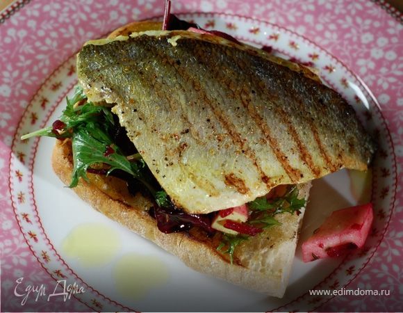 Тосты с рыбой карри и свекольным салатом 