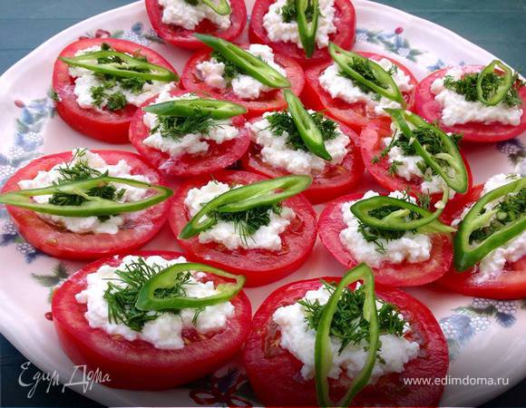 Помидоры с творогом, чесноком и зеленью Помидоры с творогом, чесноком и зеленью