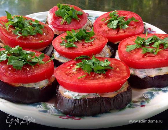 Баклажаны-гриль с острой сметаной заправкой Баклажаны-гриль с острой сметаной заправкой