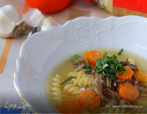 Суп с пастой и вешенками Суп с пастой и вешенками