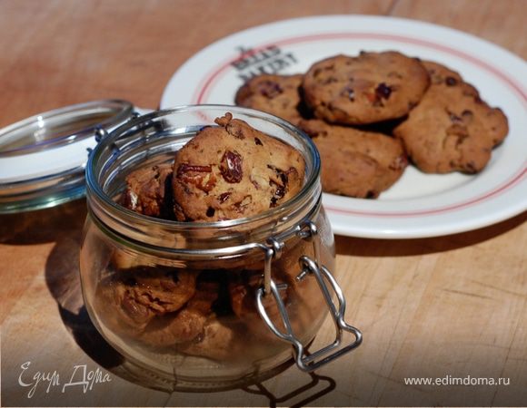 Печенье с клюквой и орехами пекан 