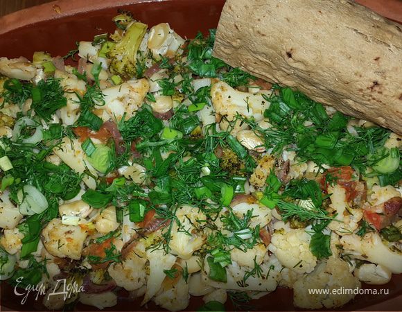 Цветная капуста и брокколи, запеченные с белой фасолью Цветная капуста и брокколи, запеченные с белой фасолью