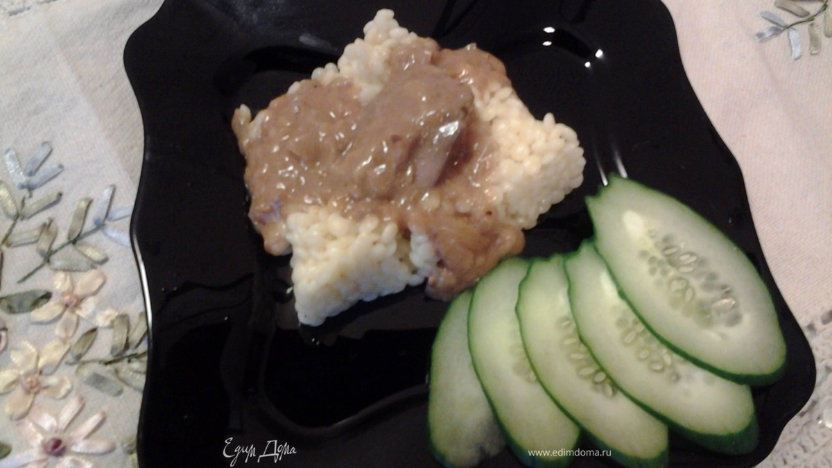 Куриная печень в яблочно-сметанном соусе