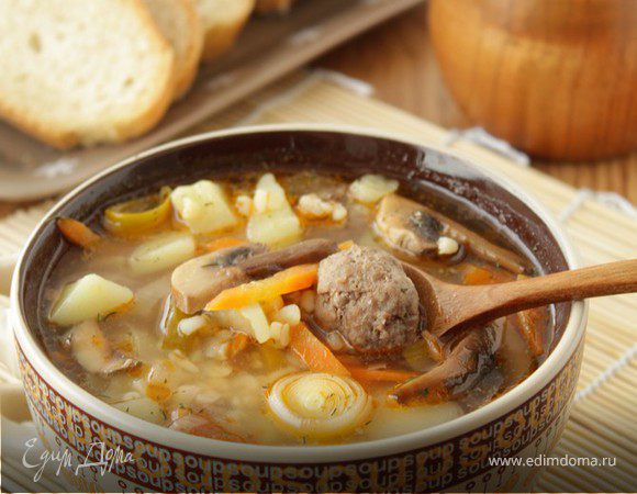 Суп с булгуром и фрикадельками Суп с булгуром и фрикадельками