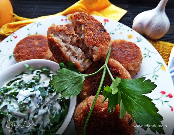 Гречневые биточки с чесноком Гречневые биточки с чесноком