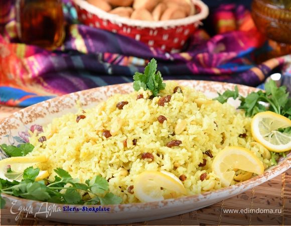 Восточный рис с кокосовым молоком, изюмом и кешью
