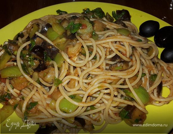Спагетти с баклажанами и болгарским перцем Спагетти с баклажанами и болгарским перцем