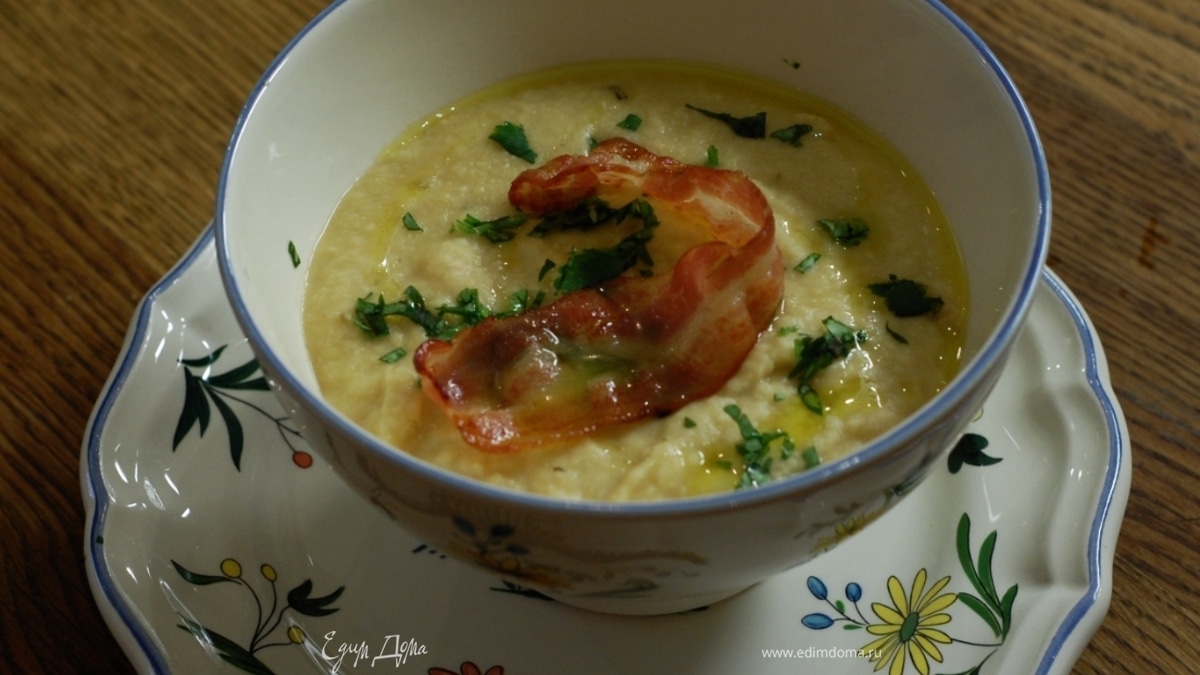 Суп из нута с беконом и розмарином