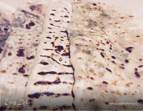 Турецкие лепешки с начинкой Турецкие лепешки с начинкой
