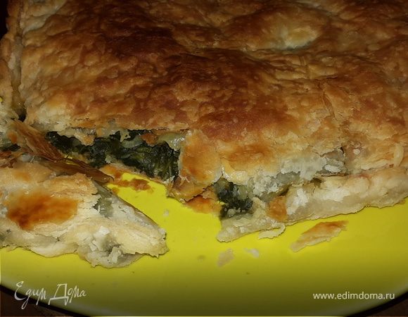 Пироги слоёные со шпинатом, листовой капустой и луком пореем